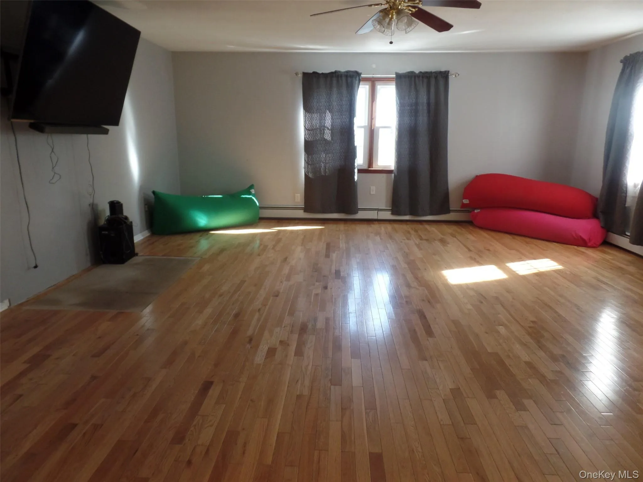 41 Christine Court, East Fishkill, NY, 4 Bedrooms Bedrooms, 8 Rooms Rooms,2 BathroomsBathrooms,Residential,For Rent,Christine,0,1050074 41 Christine Court, East Fishkill, NY, 4 Bedrooms Bedrooms, 8 Rooms Rooms,2 BathroomsBathrooms,Residential,For Rent,Christine,0,1050074