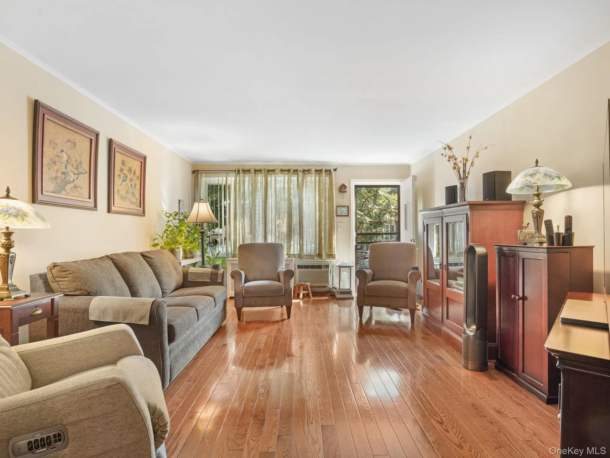 84-17 107th Avenue, New York, NY, 3 Bedrooms Bedrooms, 6 Rooms Rooms,1 BathroomBathrooms,Residential,For Rent,107th,0,1050083 84-17 107th Avenue, New York, NY, 3 Bedrooms Bedrooms, 6 Rooms Rooms,1 BathroomBathrooms,Residential,For Rent,107th,0,1050083