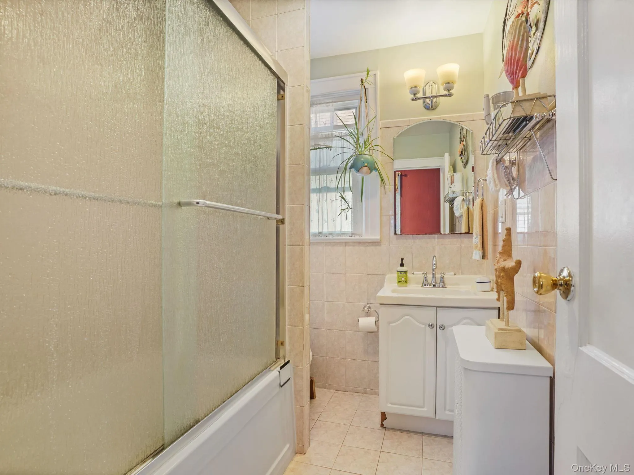 84-17 107th Avenue, New York, NY, 3 Bedrooms Bedrooms, 6 Rooms Rooms,1 BathroomBathrooms,Residential,For Rent,107th,0,1050083 84-17 107th Avenue, New York, NY, 3 Bedrooms Bedrooms, 6 Rooms Rooms,1 BathroomBathrooms,Residential,For Rent,107th,0,1050083