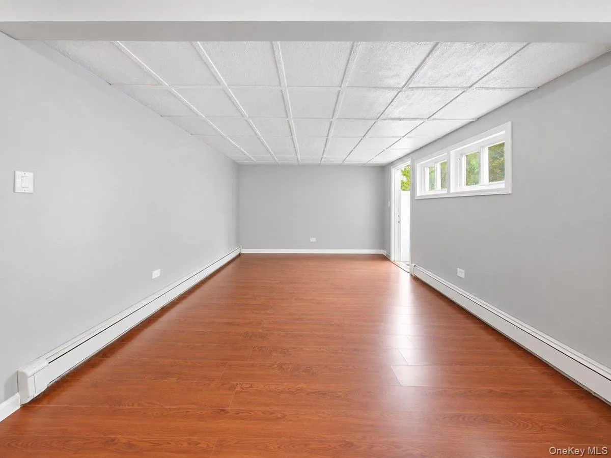 140 Whitman Road, Yonkers, NY, 4 Bedrooms Bedrooms, 12 Rooms Rooms,2 BathroomsBathrooms,Residential,For Rent,Whitman,0,1050087 140 Whitman Road, Yonkers, NY, 4 Bedrooms Bedrooms, 12 Rooms Rooms,2 BathroomsBathrooms,Residential,For Rent,Whitman,0,1050087