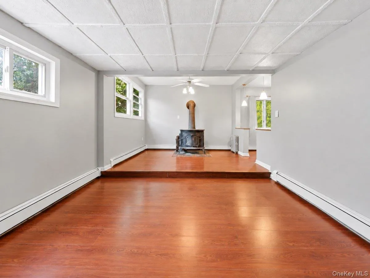 140 Whitman Road, Yonkers, NY, 4 Bedrooms Bedrooms, 12 Rooms Rooms,2 BathroomsBathrooms,Residential,For Rent,Whitman,0,1050087 140 Whitman Road, Yonkers, NY, 4 Bedrooms Bedrooms, 12 Rooms Rooms,2 BathroomsBathrooms,Residential,For Rent,Whitman,0,1050087