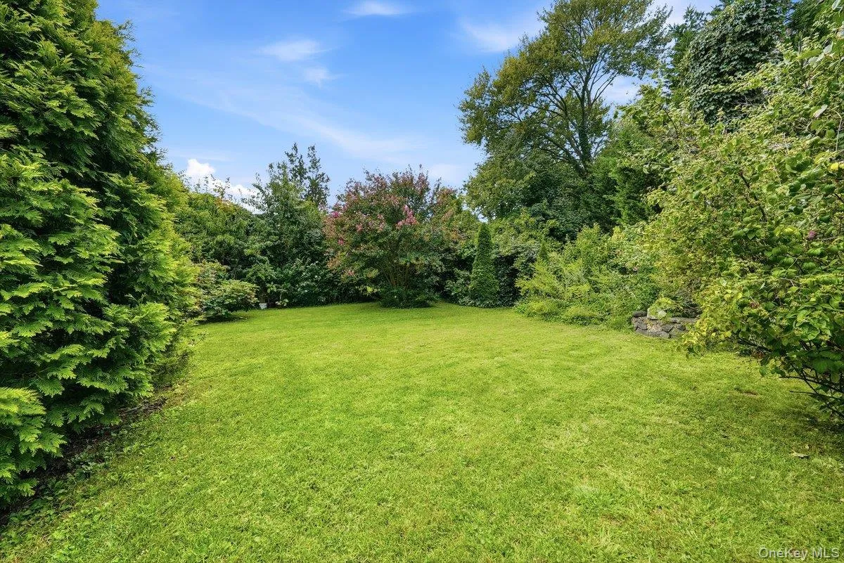 140 Whitman Road, Yonkers, NY, 4 Bedrooms Bedrooms, 12 Rooms Rooms,2 BathroomsBathrooms,Residential,For Rent,Whitman,0,1050087 140 Whitman Road, Yonkers, NY, 4 Bedrooms Bedrooms, 12 Rooms Rooms,2 BathroomsBathrooms,Residential,For Rent,Whitman,0,1050087