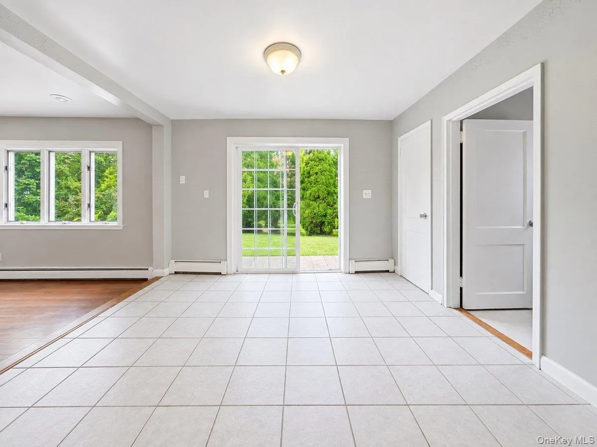 140 Whitman Road, Yonkers, NY, 4 Bedrooms Bedrooms, 12 Rooms Rooms,2 BathroomsBathrooms,Residential,For Rent,Whitman,0,1050087 140 Whitman Road, Yonkers, NY, 4 Bedrooms Bedrooms, 12 Rooms Rooms,2 BathroomsBathrooms,Residential,For Rent,Whitman,0,1050087
