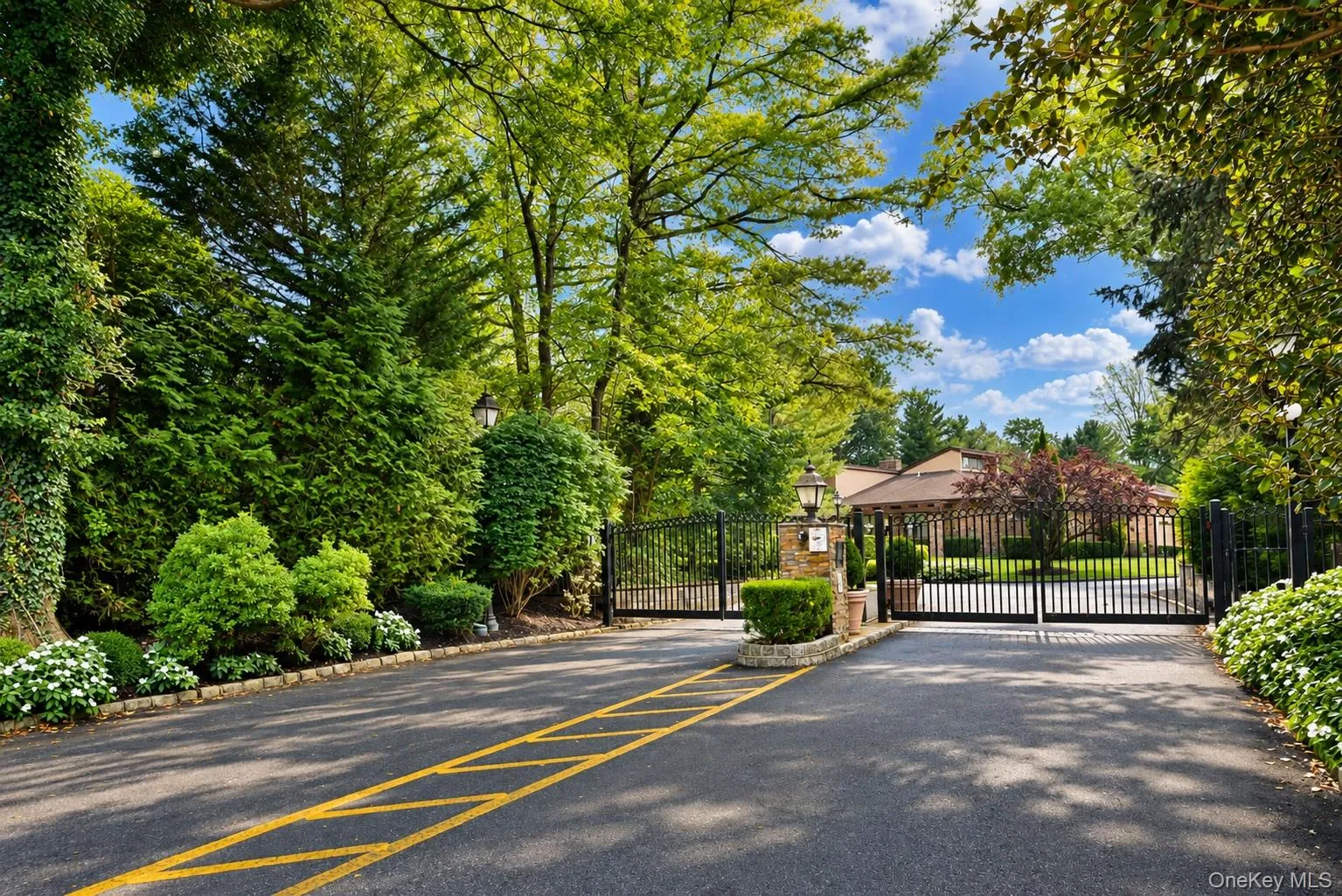 19 Woodcrest Drive, North Hempstead, NY, 2 Bedrooms Bedrooms, 6 Rooms Rooms,2 BathroomsBathrooms,Residential,For Rent,Woodcrest,0,1050088 19 Woodcrest Drive, North Hempstead, NY, 2 Bedrooms Bedrooms, 6 Rooms Rooms,2 BathroomsBathrooms,Residential,For Rent,Woodcrest,0,1050088