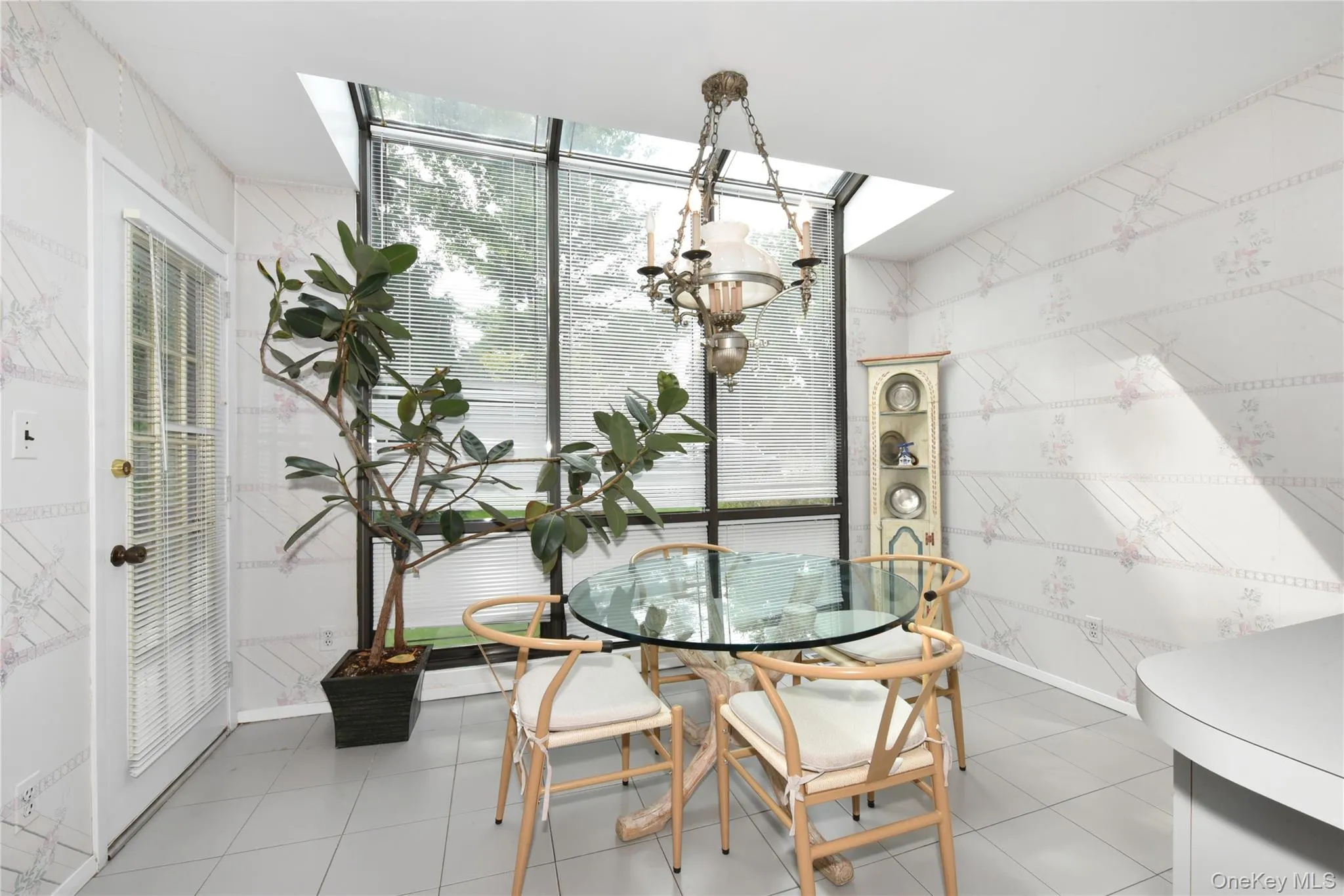 19 Woodcrest Drive, North Hempstead, NY, 2 Bedrooms Bedrooms, 6 Rooms Rooms,2 BathroomsBathrooms,Residential,For Rent,Woodcrest,0,1050088 19 Woodcrest Drive, North Hempstead, NY, 2 Bedrooms Bedrooms, 6 Rooms Rooms,2 BathroomsBathrooms,Residential,For Rent,Woodcrest,0,1050088