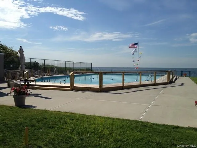 IG POOL IG POOL