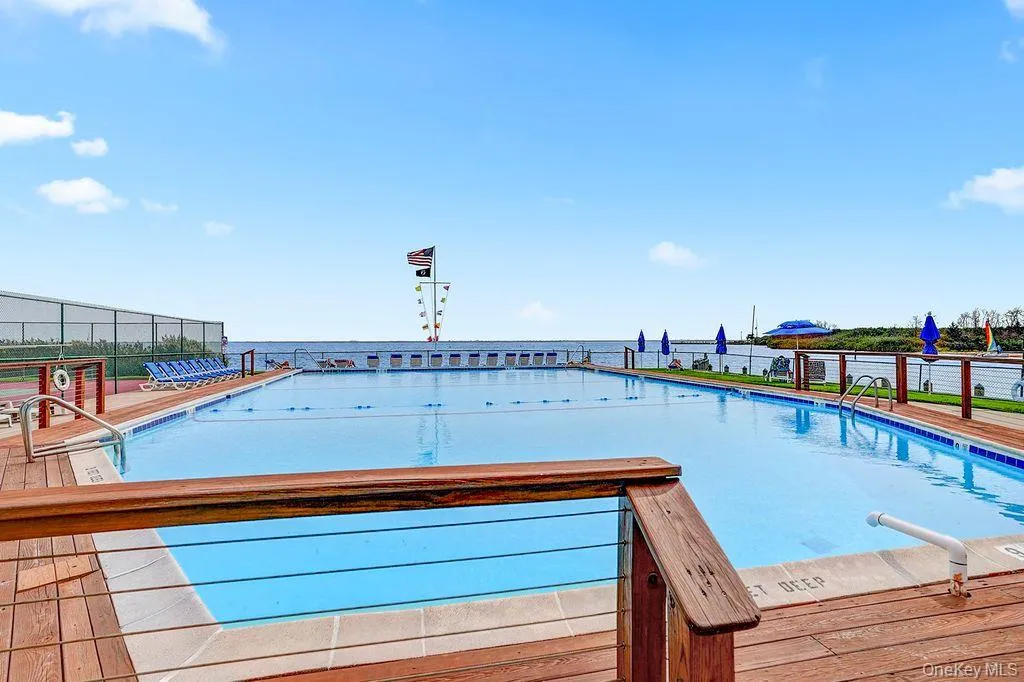 IG POOL, overlooking the Great South Bay! IG POOL, overlooking the Great South Bay!