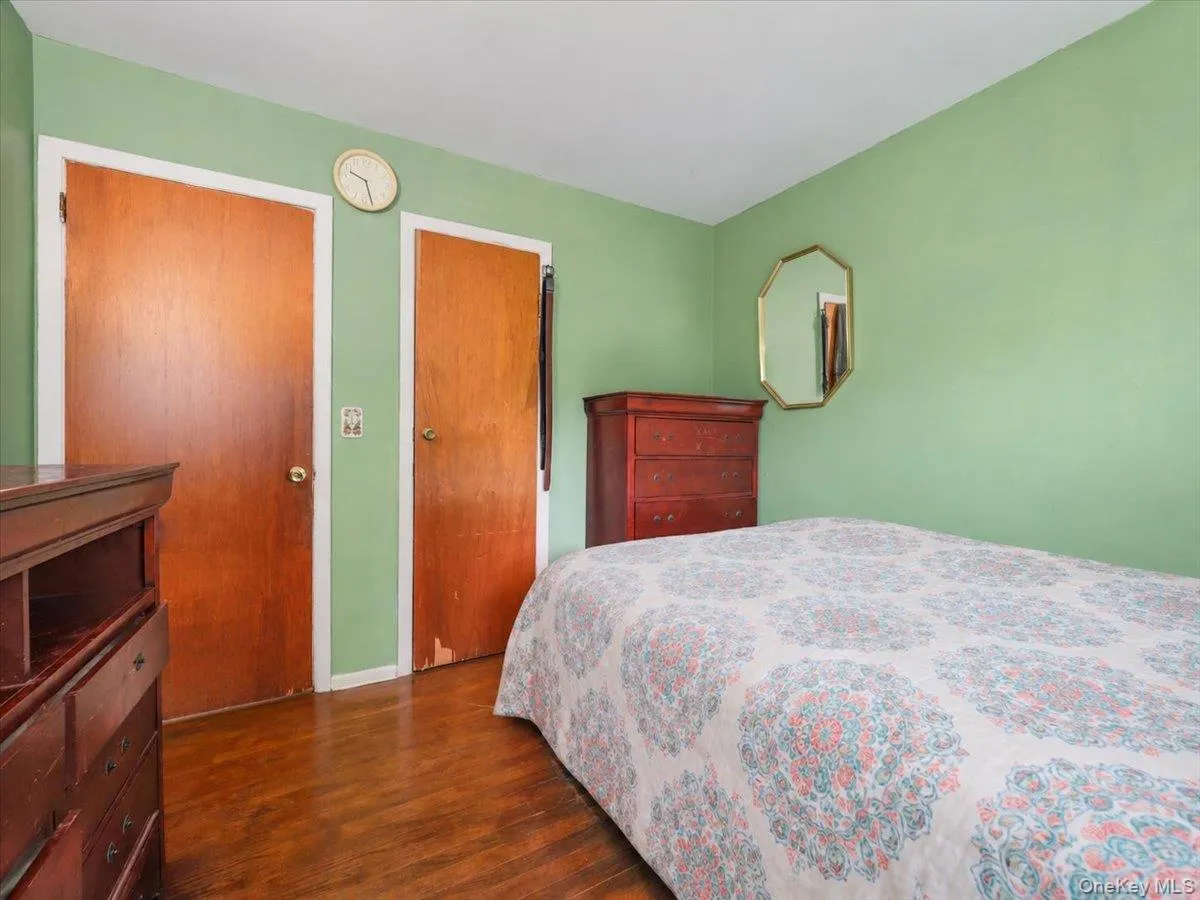 6 Byron Street, Clarkstown, NY, 3 Bedrooms Bedrooms, 5 Rooms Rooms,1 BathroomBathrooms,Residential,For Rent,Byron,0,1050094 6 Byron Street, Clarkstown, NY, 3 Bedrooms Bedrooms, 5 Rooms Rooms,1 BathroomBathrooms,Residential,For Rent,Byron,0,1050094