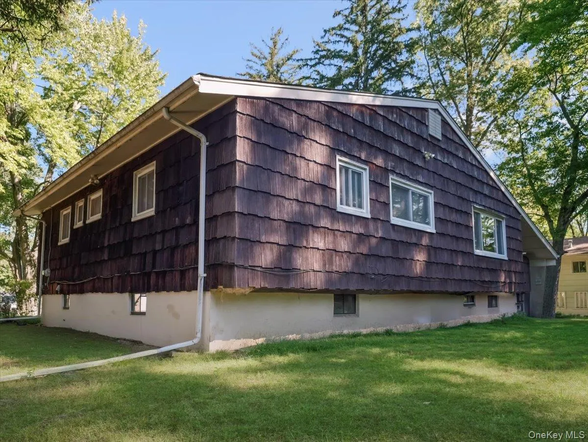 6 Byron Street, Clarkstown, NY, 3 Bedrooms Bedrooms, 5 Rooms Rooms,1 BathroomBathrooms,Residential,For Rent,Byron,0,1050094 6 Byron Street, Clarkstown, NY, 3 Bedrooms Bedrooms, 5 Rooms Rooms,1 BathroomBathrooms,Residential,For Rent,Byron,0,1050094