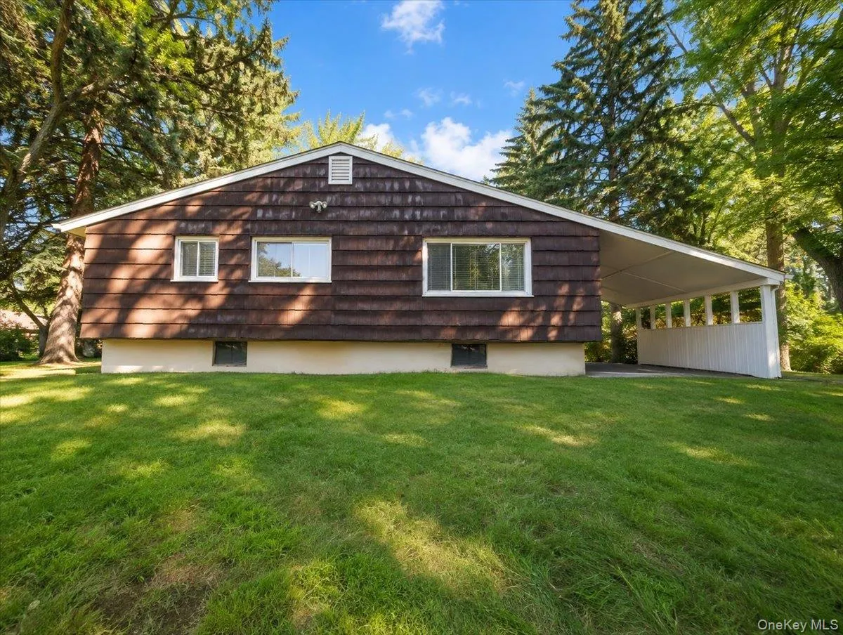6 Byron Street, Clarkstown, NY, 3 Bedrooms Bedrooms, 5 Rooms Rooms,1 BathroomBathrooms,Residential,For Rent,Byron,0,1050094 6 Byron Street, Clarkstown, NY, 3 Bedrooms Bedrooms, 5 Rooms Rooms,1 BathroomBathrooms,Residential,For Rent,Byron,0,1050094