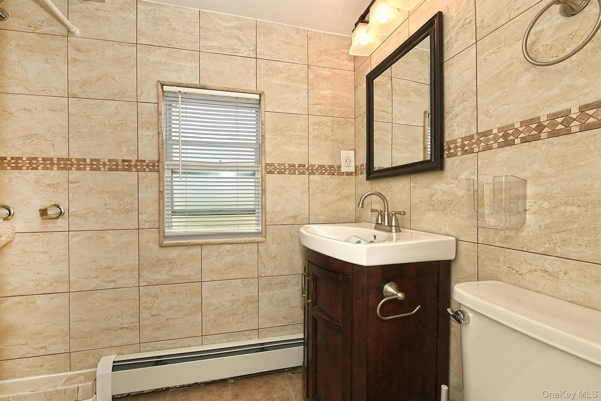2 Cooper Lane, Hempstead, NY, 5 Bedrooms Bedrooms, 11 Rooms Rooms,2 BathroomsBathrooms,Residential,For Rent,Cooper,0,1050095 2 Cooper Lane, Hempstead, NY, 5 Bedrooms Bedrooms, 11 Rooms Rooms,2 BathroomsBathrooms,Residential,For Rent,Cooper,0,1050095