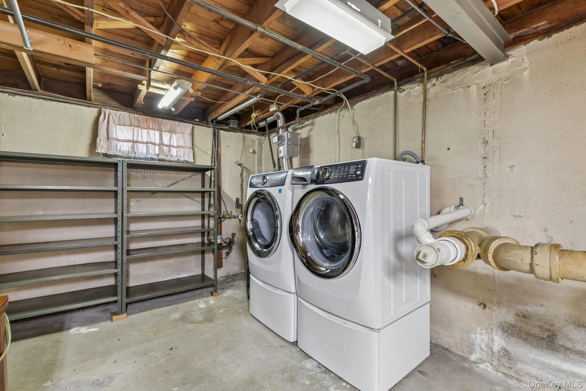 3994 Daleview Avenue, Hempstead, NY, 3 Bedrooms Bedrooms, 11 Rooms Rooms,2 BathroomsBathrooms,Residential,For Rent,Daleview,0,1050102 3994 Daleview Avenue, Hempstead, NY, 3 Bedrooms Bedrooms, 11 Rooms Rooms,2 BathroomsBathrooms,Residential,For Rent,Daleview,0,1050102