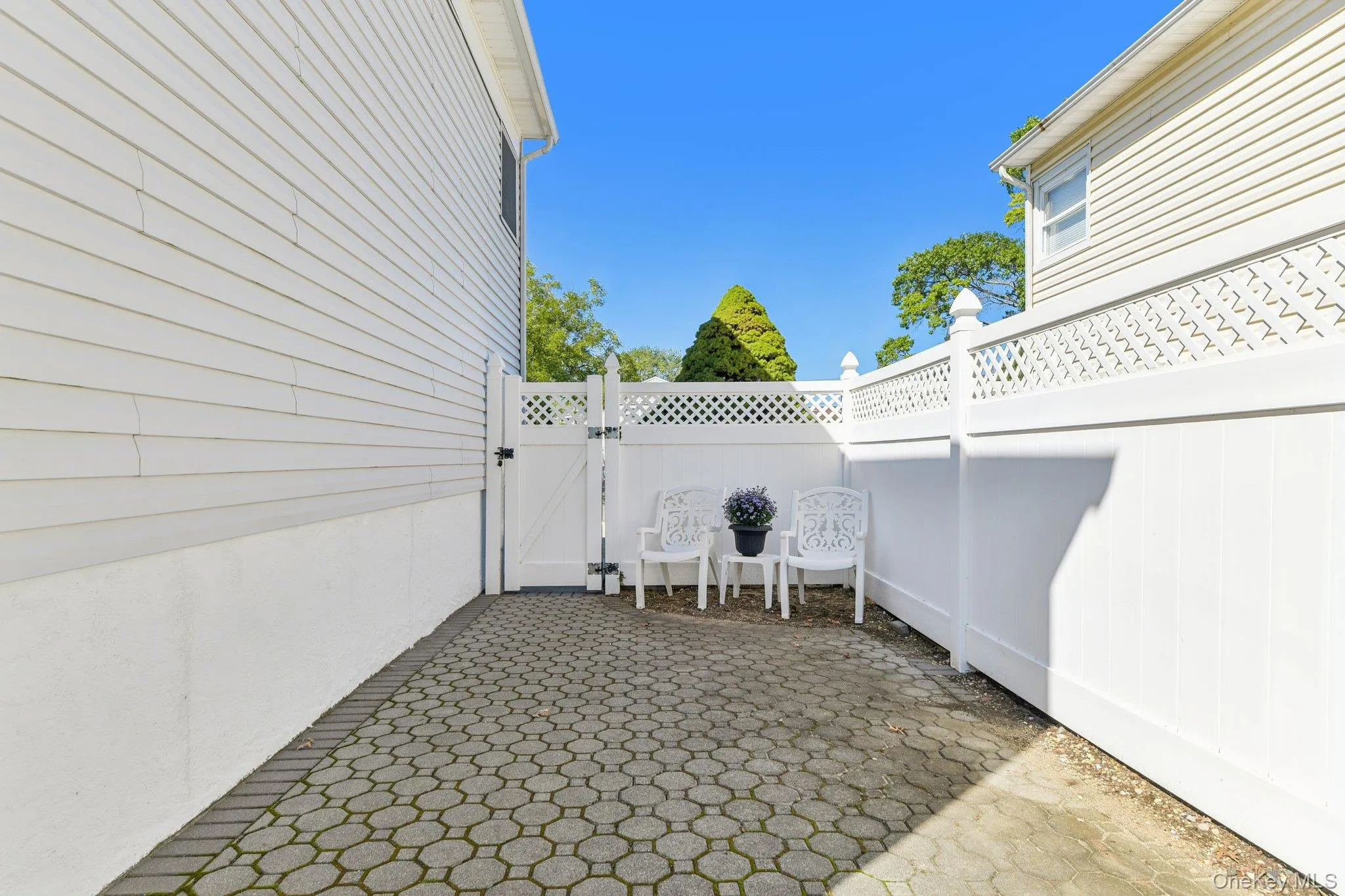 3994 Daleview Avenue, Hempstead, NY, 3 Bedrooms Bedrooms, 11 Rooms Rooms,2 BathroomsBathrooms,Residential,For Rent,Daleview,0,1050102 3994 Daleview Avenue, Hempstead, NY, 3 Bedrooms Bedrooms, 11 Rooms Rooms,2 BathroomsBathrooms,Residential,For Rent,Daleview,0,1050102
