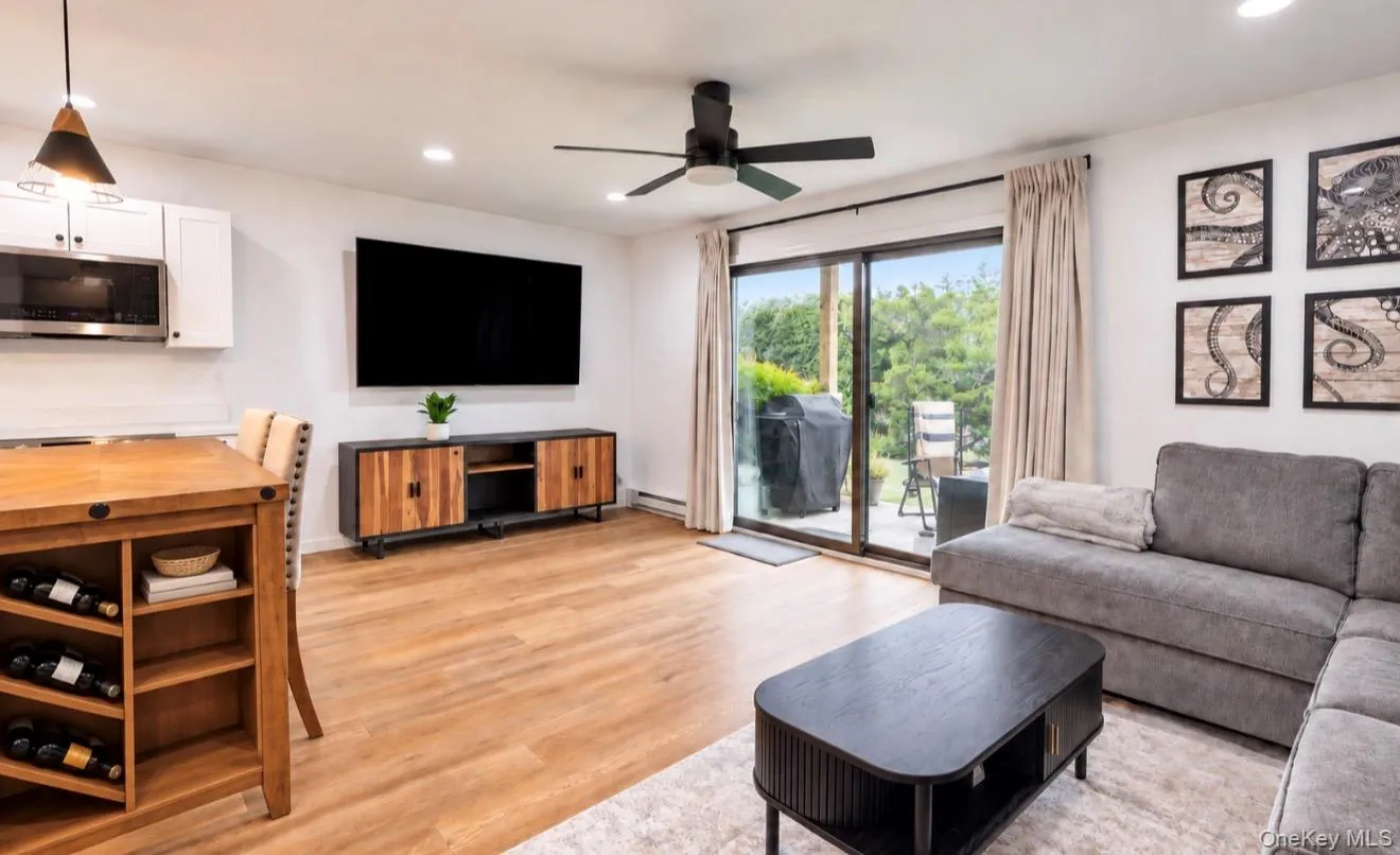 1 Anchorage way, Hempstead, NY, 1 Bedroom Bedrooms, 2 Rooms Rooms,1 BathroomBathrooms,Residential,For Rent,way,0,1050103 1 Anchorage way, Hempstead, NY, 1 Bedroom Bedrooms, 2 Rooms Rooms,1 BathroomBathrooms,Residential,For Rent,way,0,1050103