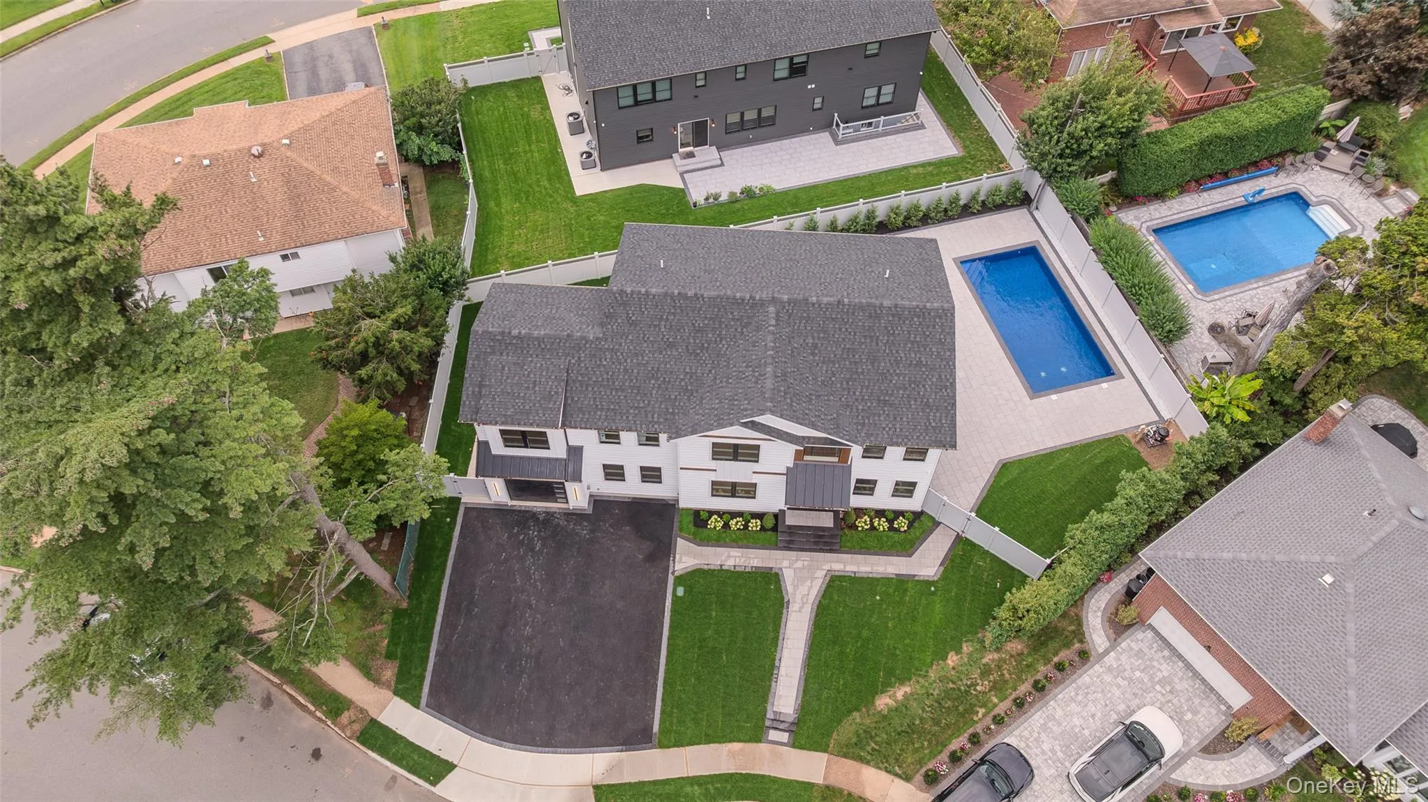 712 Bach Court, Hempstead, NY, 5 Bedrooms Bedrooms, 14 Rooms Rooms,6 BathroomsBathrooms,Residential,For Rent,Bach,0,1050109 712 Bach Court, Hempstead, NY, 5 Bedrooms Bedrooms, 14 Rooms Rooms,6 BathroomsBathrooms,Residential,For Rent,Bach,0,1050109
