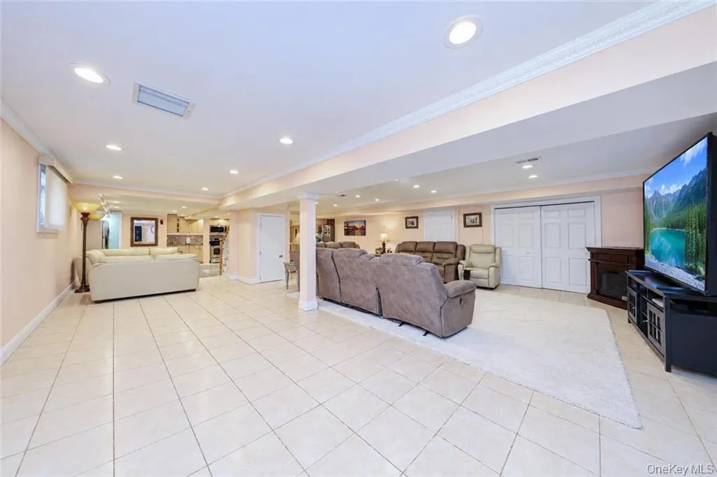 78 Eleanor Street, New York, NY, 4 Bedrooms Bedrooms, 10 Rooms Rooms,3 BathroomsBathrooms,Residential,For Rent,Eleanor,0,1050111 78 Eleanor Street, New York, NY, 4 Bedrooms Bedrooms, 10 Rooms Rooms,3 BathroomsBathrooms,Residential,For Rent,Eleanor,0,1050111