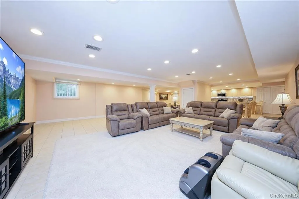 78 Eleanor Street, New York, NY, 4 Bedrooms Bedrooms, 10 Rooms Rooms,3 BathroomsBathrooms,Residential,For Rent,Eleanor,0,1050111 78 Eleanor Street, New York, NY, 4 Bedrooms Bedrooms, 10 Rooms Rooms,3 BathroomsBathrooms,Residential,For Rent,Eleanor,0,1050111