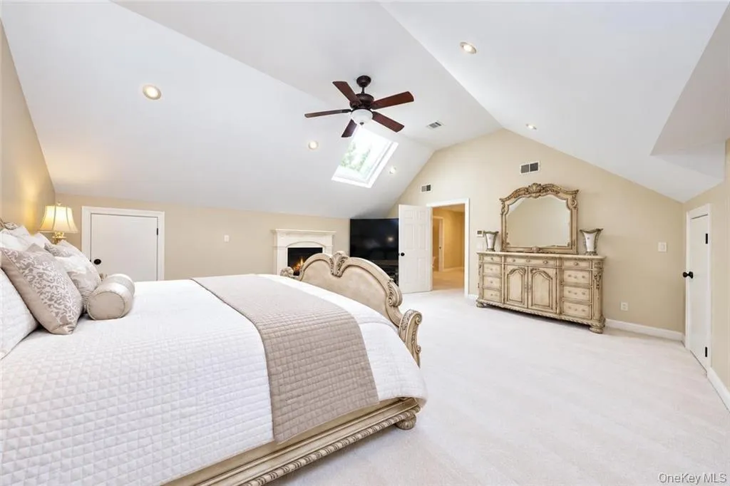 78 Eleanor Street, New York, NY, 4 Bedrooms Bedrooms, 10 Rooms Rooms,3 BathroomsBathrooms,Residential,For Rent,Eleanor,0,1050111 78 Eleanor Street, New York, NY, 4 Bedrooms Bedrooms, 10 Rooms Rooms,3 BathroomsBathrooms,Residential,For Rent,Eleanor,0,1050111