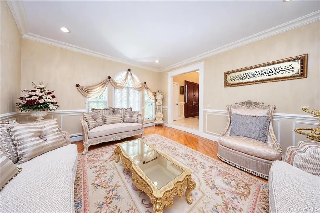 78 Eleanor Street, New York, NY, 4 Bedrooms Bedrooms, 10 Rooms Rooms,3 BathroomsBathrooms,Residential,For Rent,Eleanor,0,1050111 78 Eleanor Street, New York, NY, 4 Bedrooms Bedrooms, 10 Rooms Rooms,3 BathroomsBathrooms,Residential,For Rent,Eleanor,0,1050111