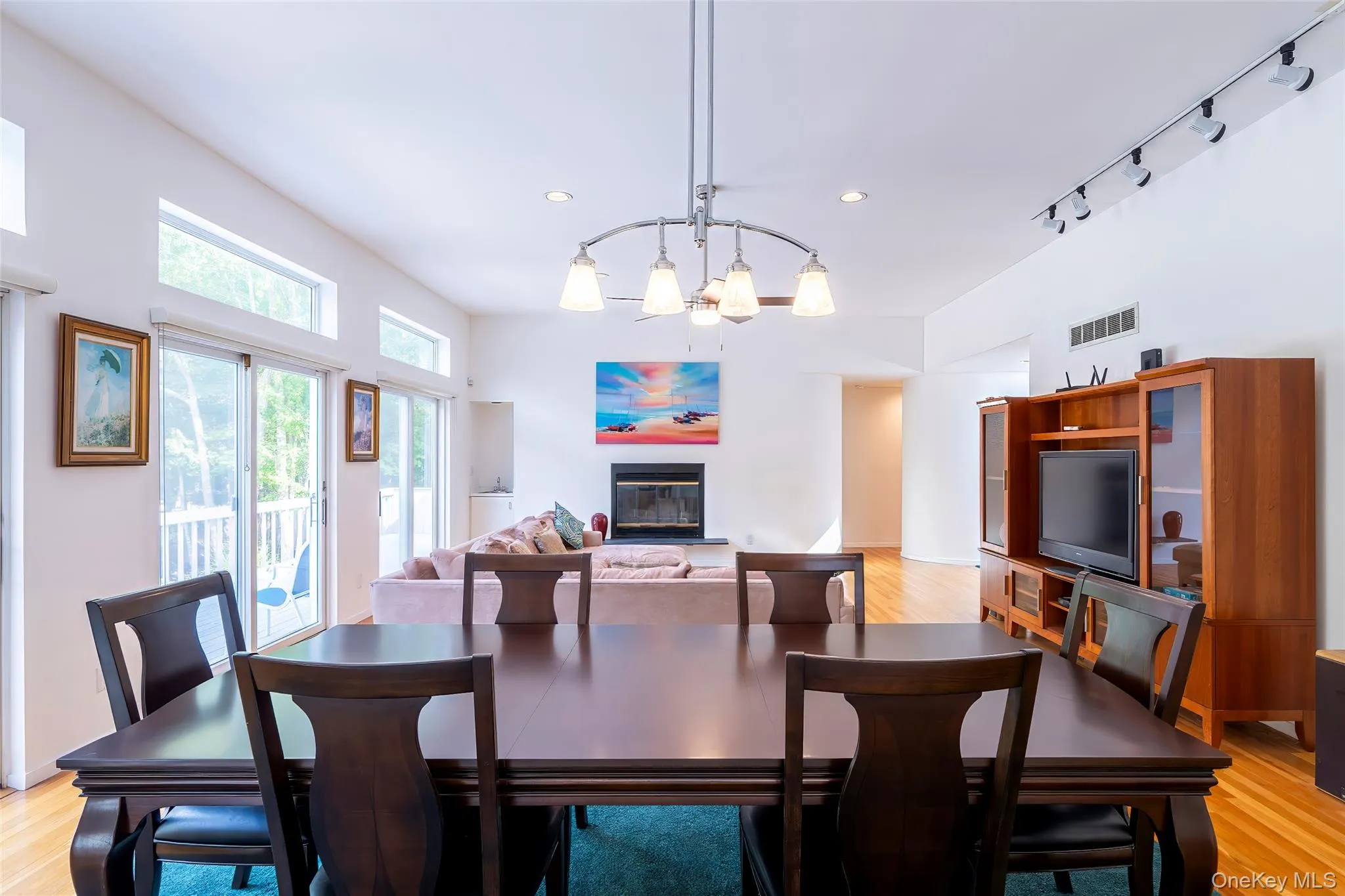 Entertaining in this open concept is perfect for the Hampton lifestyle
