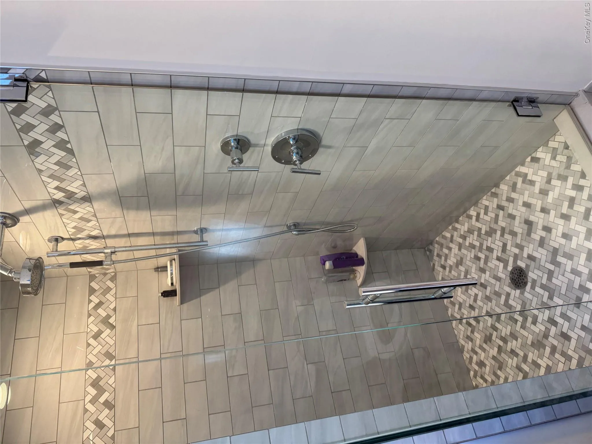 2 Little Court, East Hampton, NY, 4 Bedrooms Bedrooms, 7 Rooms Rooms,3 BathroomsBathrooms,Residential,For Rent,Little,0,1050115 2 Little Court, East Hampton, NY, 4 Bedrooms Bedrooms, 7 Rooms Rooms,3 BathroomsBathrooms,Residential,For Rent,Little,0,1050115