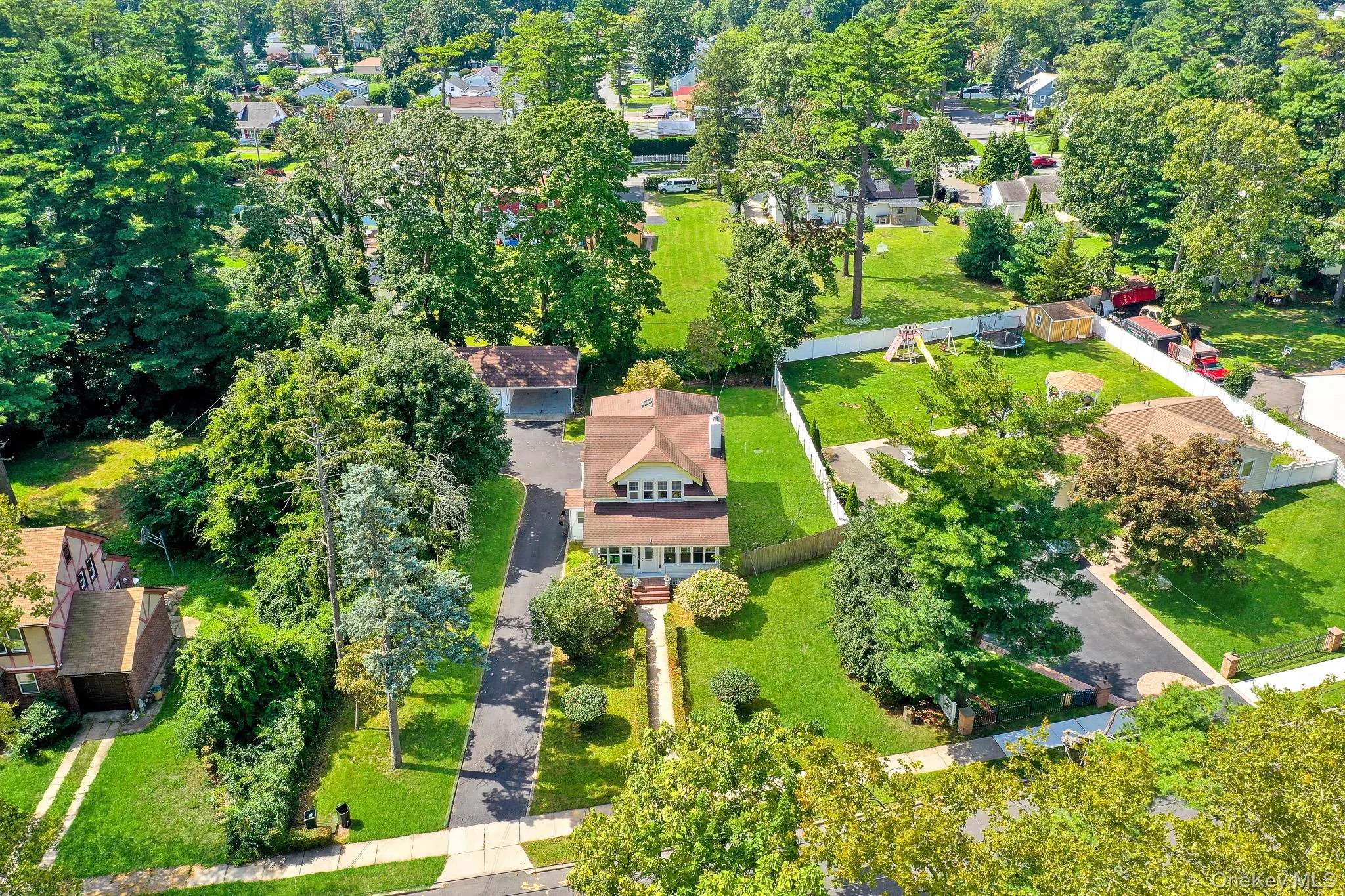 30 Brentwood Parkway, Islip, NY, 4 Bedrooms Bedrooms, 10 Rooms Rooms,4 BathroomsBathrooms,Residential,For Rent,Brentwood,0,1050116 30 Brentwood Parkway, Islip, NY, 4 Bedrooms Bedrooms, 10 Rooms Rooms,4 BathroomsBathrooms,Residential,For Rent,Brentwood,0,1050116