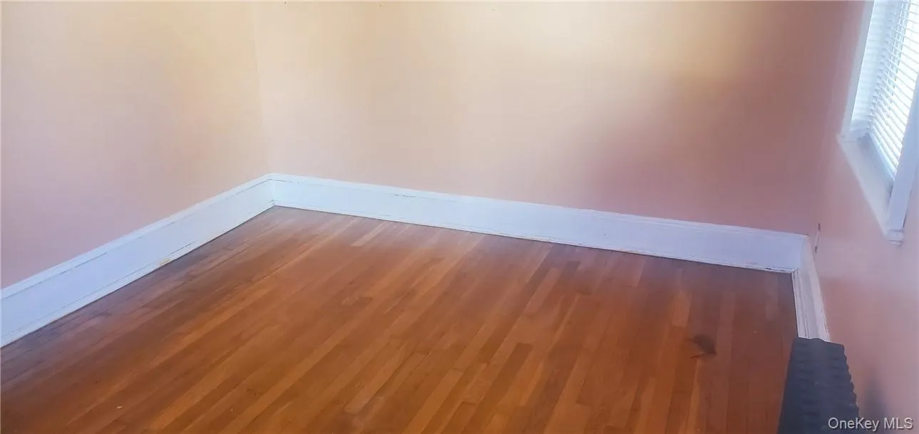 31 Thurman Street, Yonkers, NY, 3 Bedrooms Bedrooms, 5 Rooms Rooms,1 BathroomBathrooms,Residential Lease,For Rent,Thurman,0,1050120 31 Thurman Street, Yonkers, NY, 3 Bedrooms Bedrooms, 5 Rooms Rooms,1 BathroomBathrooms,Residential Lease,For Rent,Thurman,0,1050120