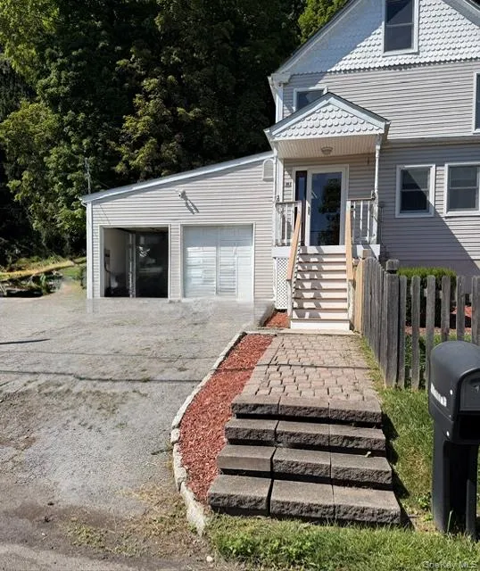 19 Meadow Avenue, Chester Town, NY, 2 Bedrooms Bedrooms, 7 Rooms Rooms,2 BathroomsBathrooms,Residential,For Rent,Meadow,0,1050131 19 Meadow Avenue, Chester Town, NY, 2 Bedrooms Bedrooms, 7 Rooms Rooms,2 BathroomsBathrooms,Residential,For Rent,Meadow,0,1050131