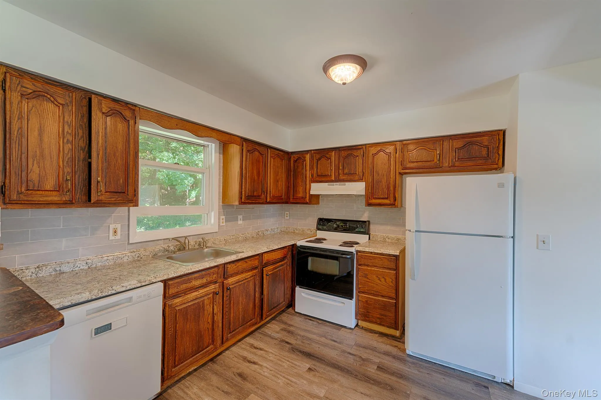 17 Slate Field Lane, Clinton, NY, 2 Bedrooms Bedrooms, 6 Rooms Rooms,1 BathroomBathrooms,Residential Lease,For Rent,Slate Field,0,1050136 17 Slate Field Lane, Clinton, NY, 2 Bedrooms Bedrooms, 6 Rooms Rooms,1 BathroomBathrooms,Residential Lease,For Rent,Slate Field,0,1050136