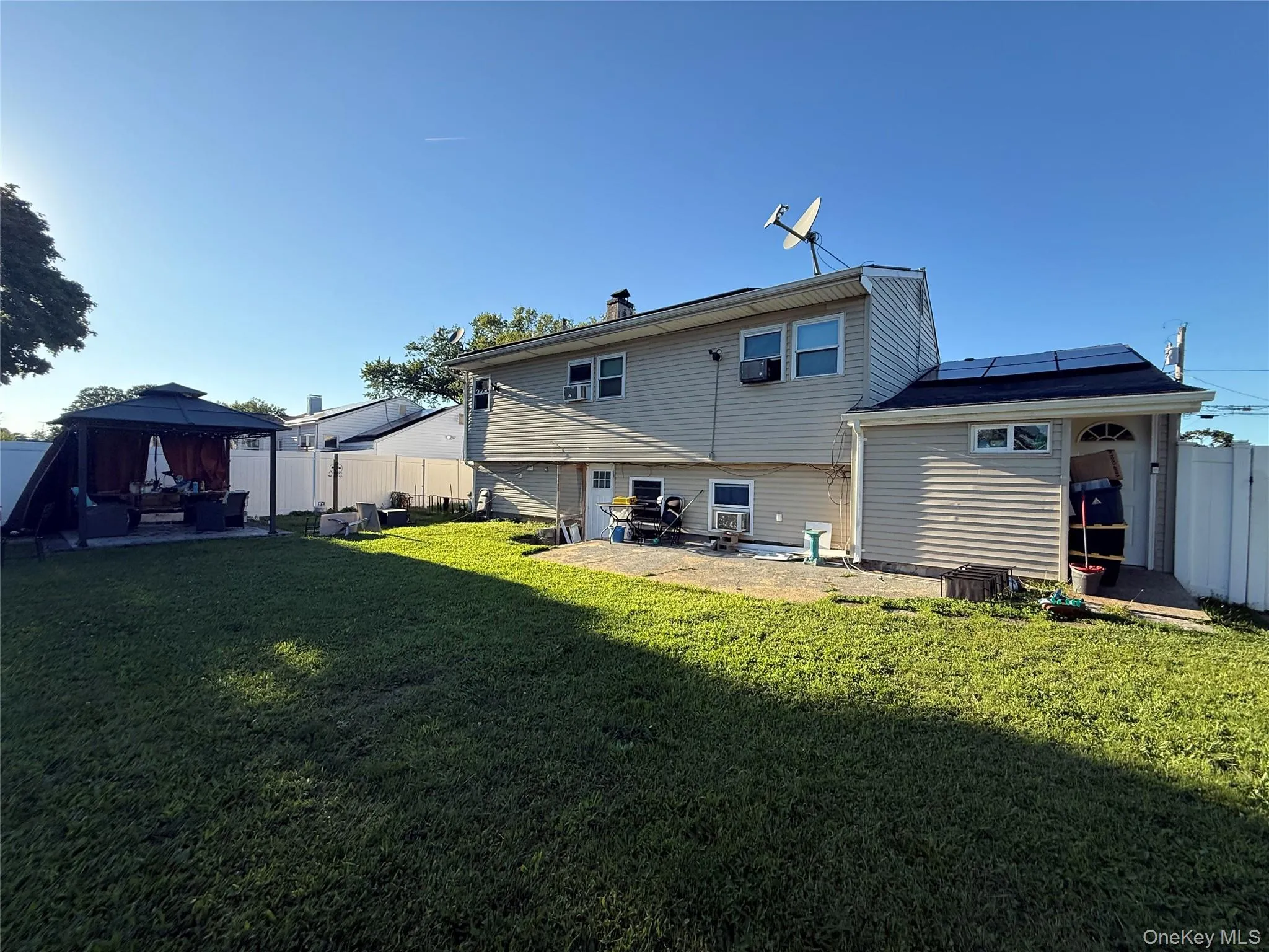14 Harrison Street, Islip, NY, 3 Bedrooms Bedrooms, 6 Rooms Rooms,3 BathroomsBathrooms,Residential,For Rent,Harrison,0,1050145 14 Harrison Street, Islip, NY, 3 Bedrooms Bedrooms, 6 Rooms Rooms,3 BathroomsBathrooms,Residential,For Rent,Harrison,0,1050145