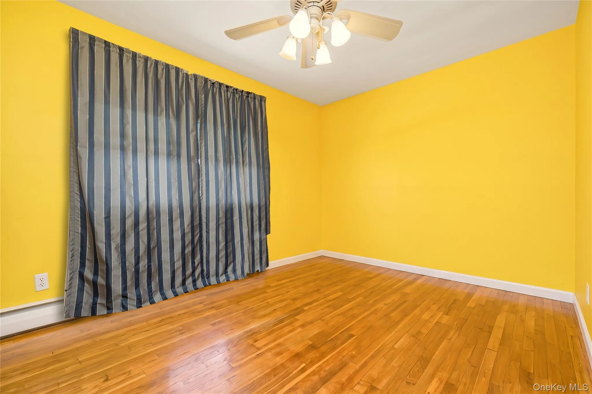 19 Rainbow Lane, Babylon, NY, 3 Bedrooms Bedrooms, 7 Rooms Rooms,1 BathroomBathrooms,Residential,For Rent,Rainbow,0,1050146 19 Rainbow Lane, Babylon, NY, 3 Bedrooms Bedrooms, 7 Rooms Rooms,1 BathroomBathrooms,Residential,For Rent,Rainbow,0,1050146