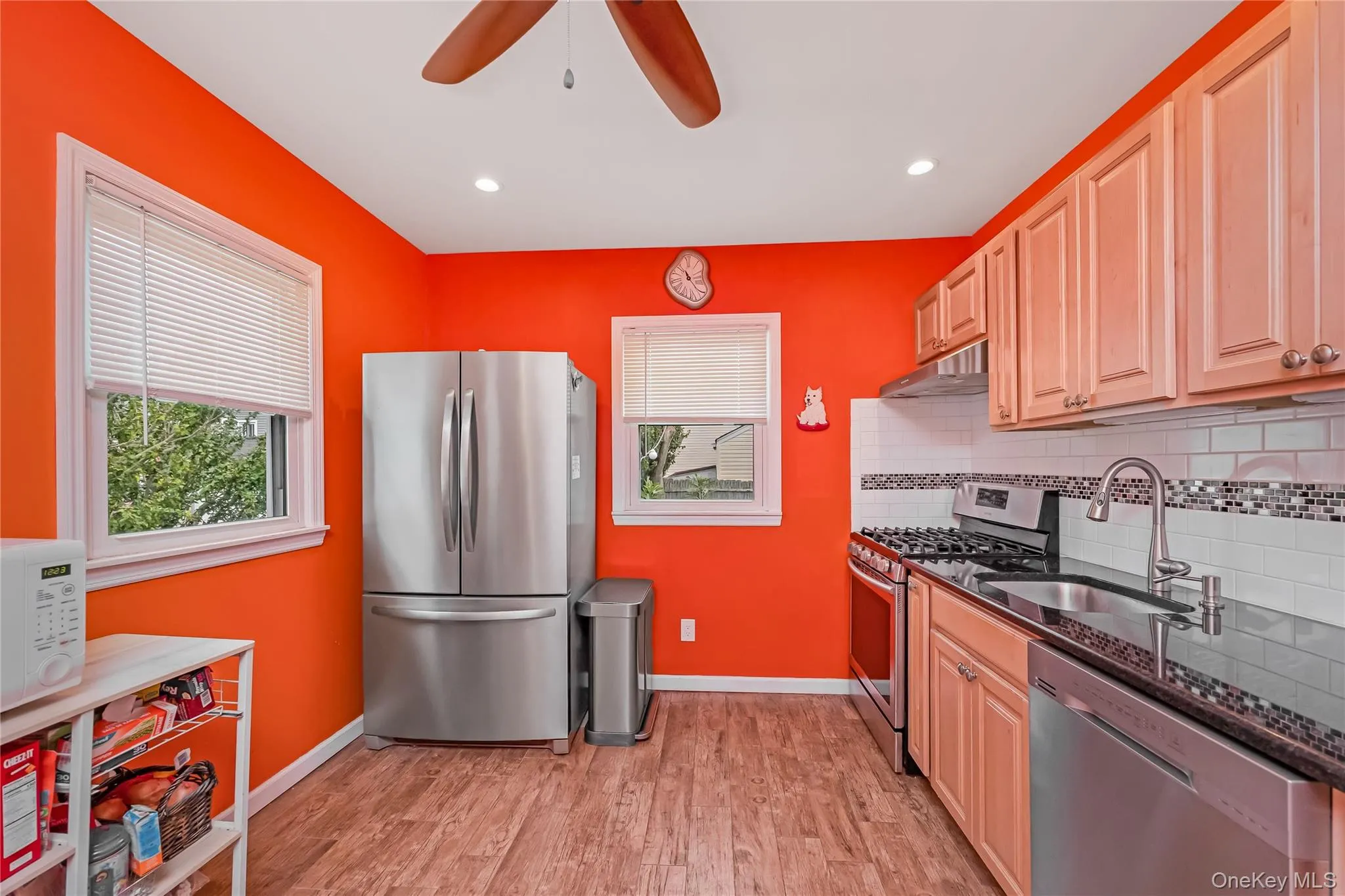 19 Rainbow Lane, Babylon, NY, 3 Bedrooms Bedrooms, 7 Rooms Rooms,1 BathroomBathrooms,Residential,For Rent,Rainbow,0,1050146 19 Rainbow Lane, Babylon, NY, 3 Bedrooms Bedrooms, 7 Rooms Rooms,1 BathroomBathrooms,Residential,For Rent,Rainbow,0,1050146