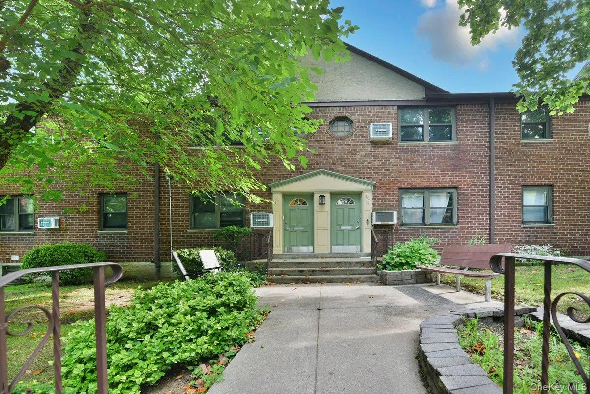 56-15 244 Street, New York, NY, 3 Bedrooms Bedrooms, 6 Rooms Rooms,1 BathroomBathrooms,Residential,For Rent,244,0,1050147 56-15 244 Street, New York, NY, 3 Bedrooms Bedrooms, 6 Rooms Rooms,1 BathroomBathrooms,Residential,For Rent,244,0,1050147