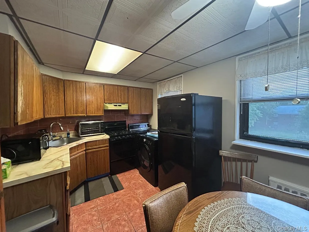 160-19 17th Avenue, New York, NY, 2 Bedrooms Bedrooms, 5 Rooms Rooms,1 BathroomBathrooms,Residential,For Rent,17th,0,1050148 160-19 17th Avenue, New York, NY, 2 Bedrooms Bedrooms, 5 Rooms Rooms,1 BathroomBathrooms,Residential,For Rent,17th,0,1050148