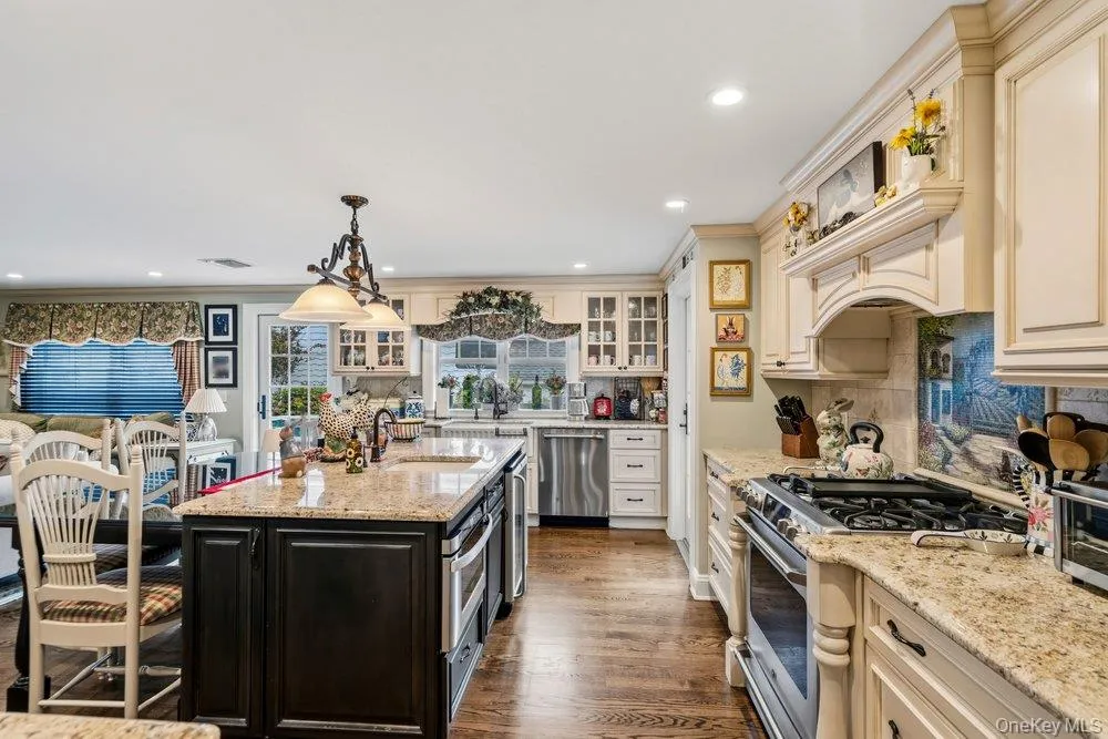 4 Smull Lane, North Hempstead, NY, 3 Bedrooms Bedrooms, 8 Rooms Rooms,3 BathroomsBathrooms,Residential,For Rent,Smull,0,1050153 4 Smull Lane, North Hempstead, NY, 3 Bedrooms Bedrooms, 8 Rooms Rooms,3 BathroomsBathrooms,Residential,For Rent,Smull,0,1050153