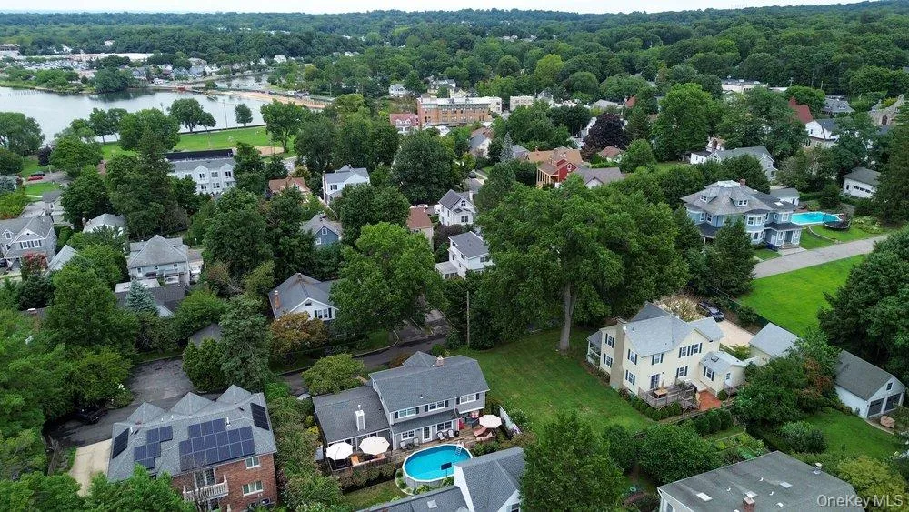 4 Smull Lane, North Hempstead, NY, 3 Bedrooms Bedrooms, 8 Rooms Rooms,3 BathroomsBathrooms,Residential,For Rent,Smull,0,1050153 4 Smull Lane, North Hempstead, NY, 3 Bedrooms Bedrooms, 8 Rooms Rooms,3 BathroomsBathrooms,Residential,For Rent,Smull,0,1050153