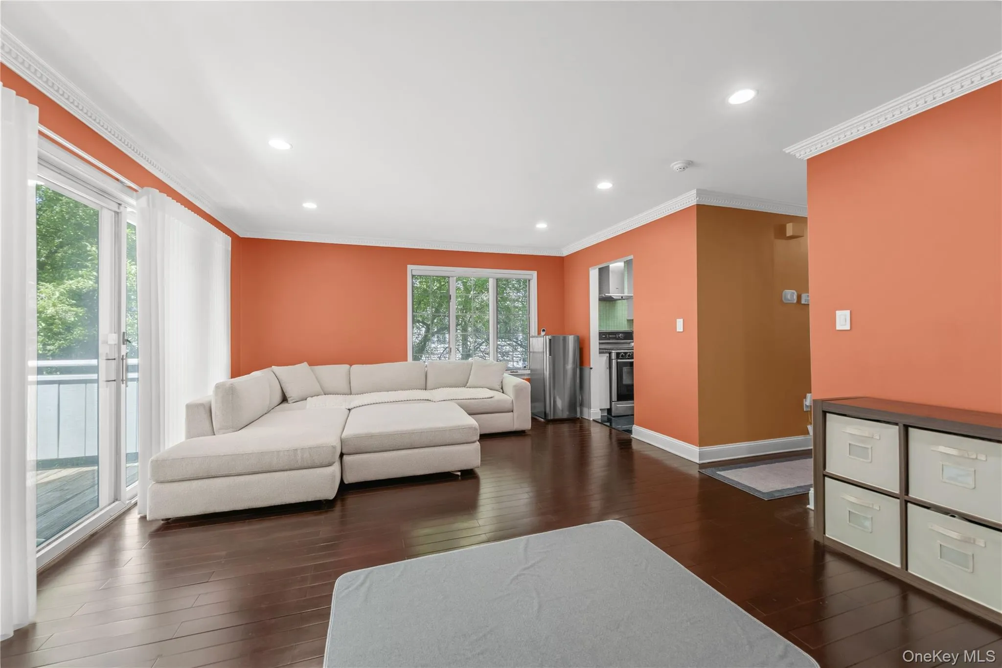 240-02 Oak Park Drive, New York, NY, 3 Bedrooms Bedrooms, 9 Rooms Rooms,2 BathroomsBathrooms,Residential,For Rent,Oak Park,0,1050155 240-02 Oak Park Drive, New York, NY, 3 Bedrooms Bedrooms, 9 Rooms Rooms,2 BathroomsBathrooms,Residential,For Rent,Oak Park,0,1050155