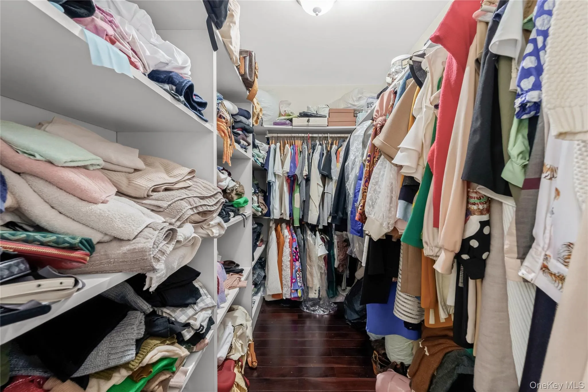 240-02 Oak Park Drive, New York, NY, 3 Bedrooms Bedrooms, 9 Rooms Rooms,2 BathroomsBathrooms,Residential,For Rent,Oak Park,0,1050155 240-02 Oak Park Drive, New York, NY, 3 Bedrooms Bedrooms, 9 Rooms Rooms,2 BathroomsBathrooms,Residential,For Rent,Oak Park,0,1050155