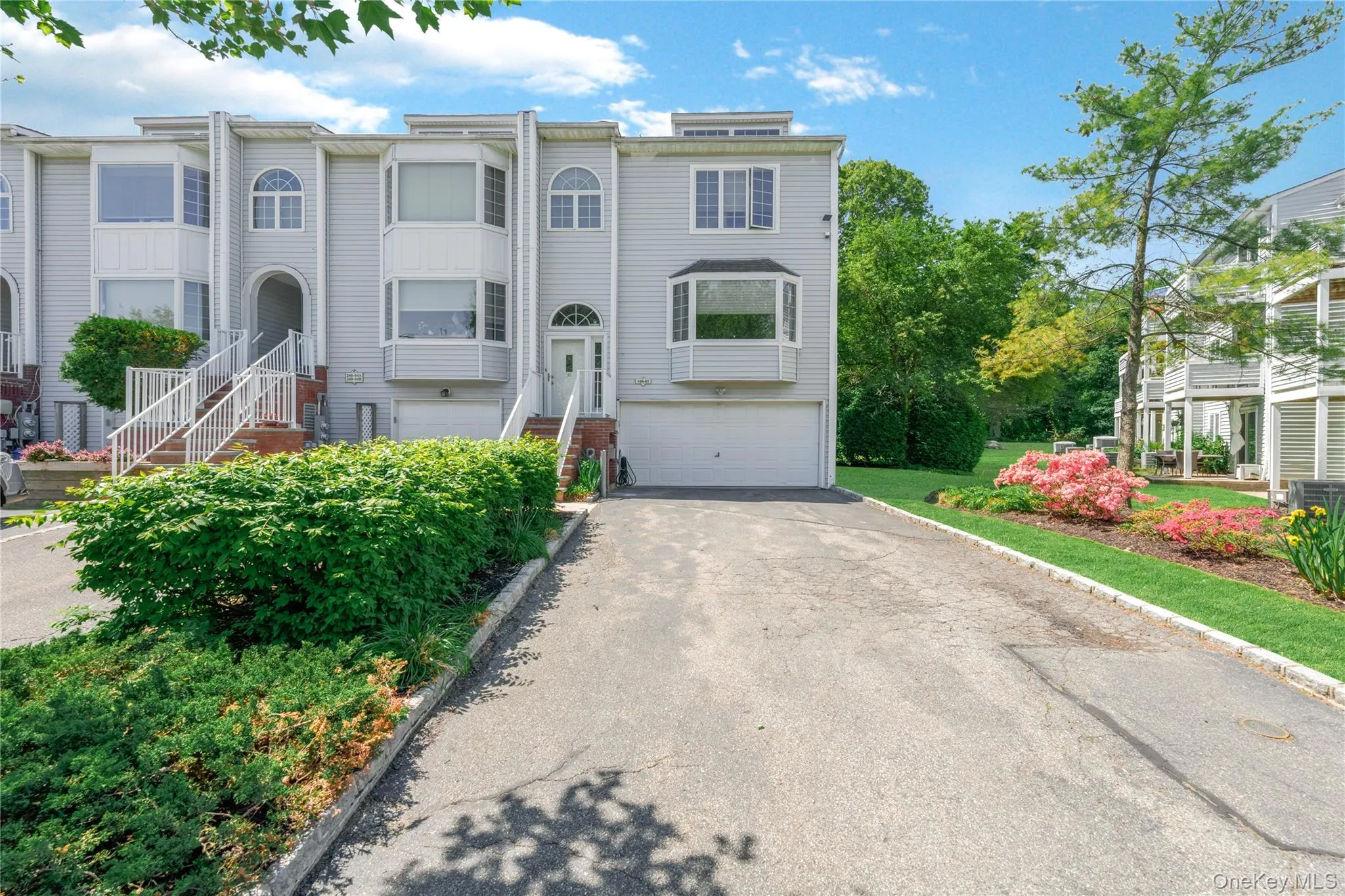 240-02 Oak Park Drive, New York, NY, 3 Bedrooms Bedrooms, 9 Rooms Rooms,2 BathroomsBathrooms,Residential,For Rent,Oak Park,0,1050155 240-02 Oak Park Drive, New York, NY, 3 Bedrooms Bedrooms, 9 Rooms Rooms,2 BathroomsBathrooms,Residential,For Rent,Oak Park,0,1050155