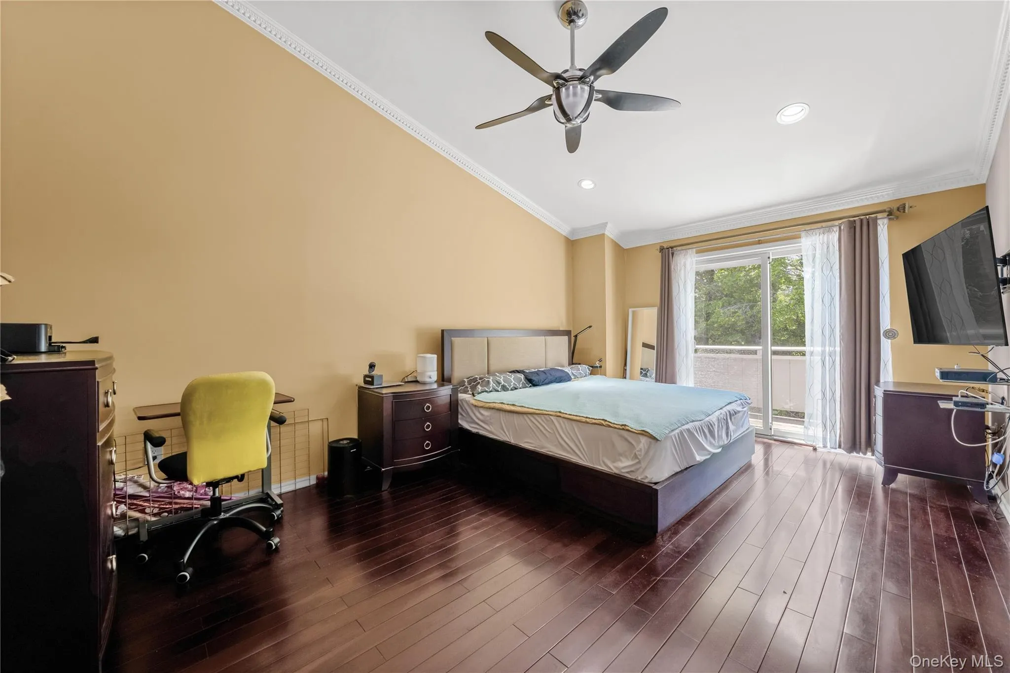 240-02 Oak Park Drive, New York, NY, 3 Bedrooms Bedrooms, 9 Rooms Rooms,2 BathroomsBathrooms,Residential,For Rent,Oak Park,0,1050155 240-02 Oak Park Drive, New York, NY, 3 Bedrooms Bedrooms, 9 Rooms Rooms,2 BathroomsBathrooms,Residential,For Rent,Oak Park,0,1050155