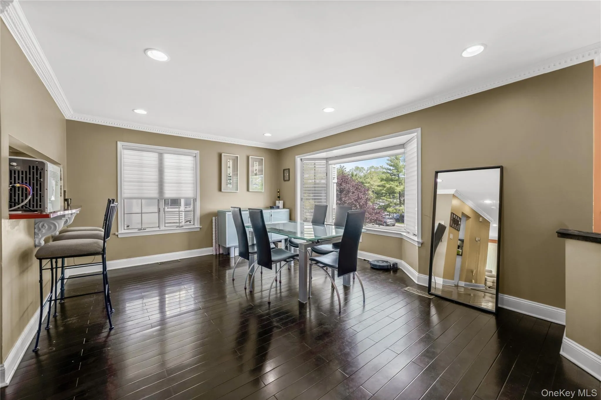 240-02 Oak Park Drive, New York, NY, 3 Bedrooms Bedrooms, 9 Rooms Rooms,2 BathroomsBathrooms,Residential,For Rent,Oak Park,0,1050155 240-02 Oak Park Drive, New York, NY, 3 Bedrooms Bedrooms, 9 Rooms Rooms,2 BathroomsBathrooms,Residential,For Rent,Oak Park,0,1050155