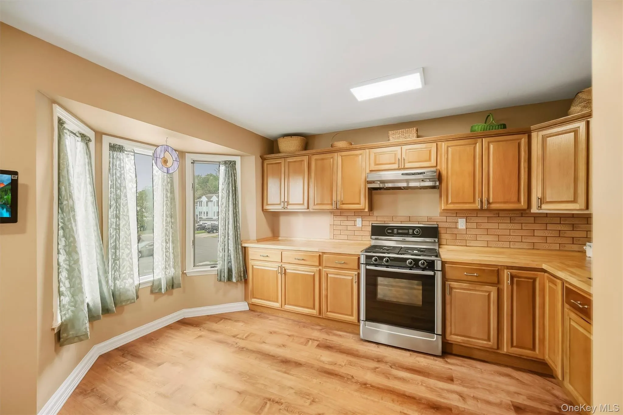 3 Moriah Lane, Middletown, NY, 2 Bedrooms Bedrooms, 5 Rooms Rooms,2 BathroomsBathrooms,Residential,For Rent,Moriah,0,1050156 3 Moriah Lane, Middletown, NY, 2 Bedrooms Bedrooms, 5 Rooms Rooms,2 BathroomsBathrooms,Residential,For Rent,Moriah,0,1050156