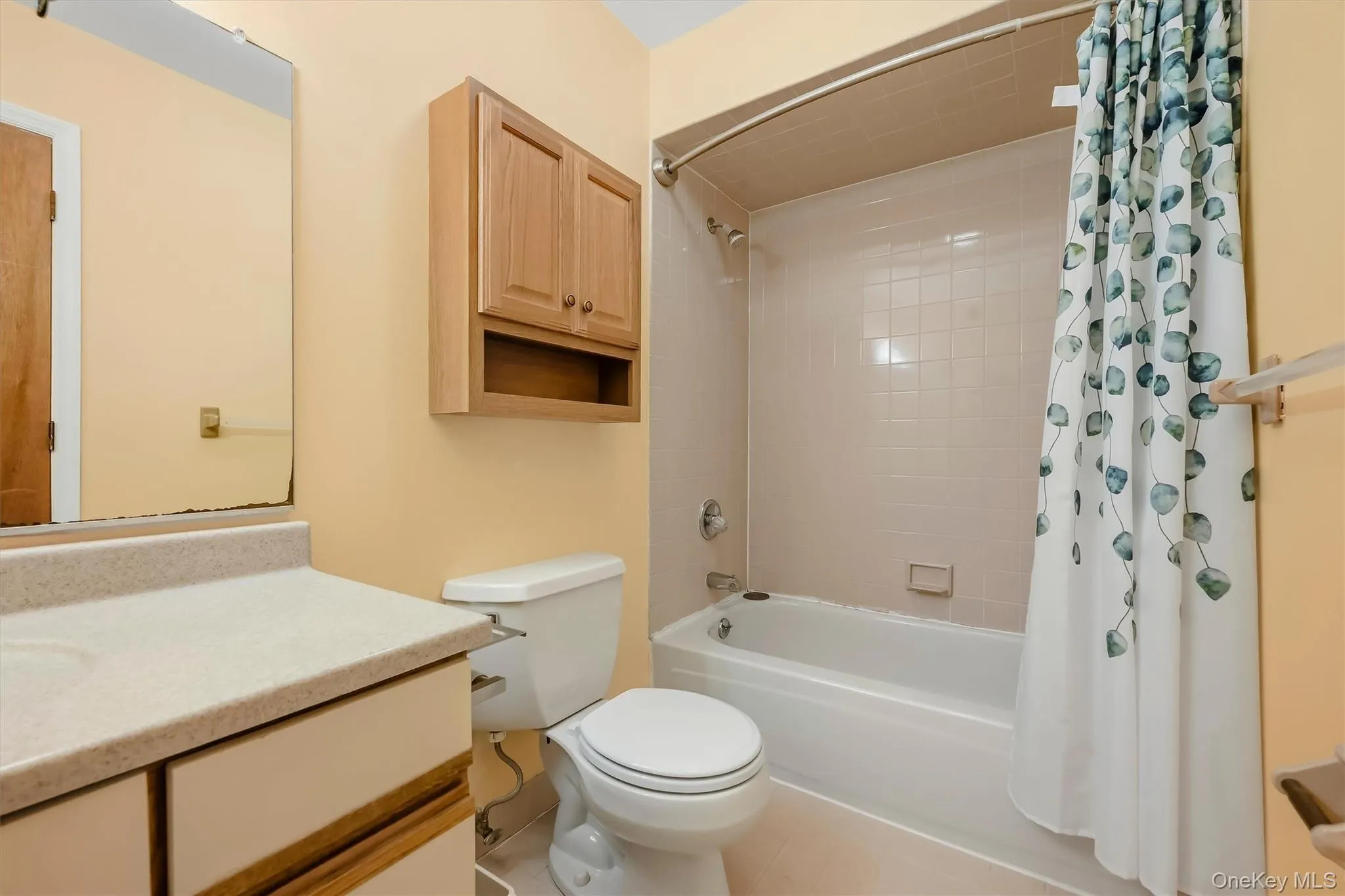 3 Moriah Lane, Middletown, NY, 2 Bedrooms Bedrooms, 5 Rooms Rooms,2 BathroomsBathrooms,Residential,For Rent,Moriah,0,1050156 3 Moriah Lane, Middletown, NY, 2 Bedrooms Bedrooms, 5 Rooms Rooms,2 BathroomsBathrooms,Residential,For Rent,Moriah,0,1050156