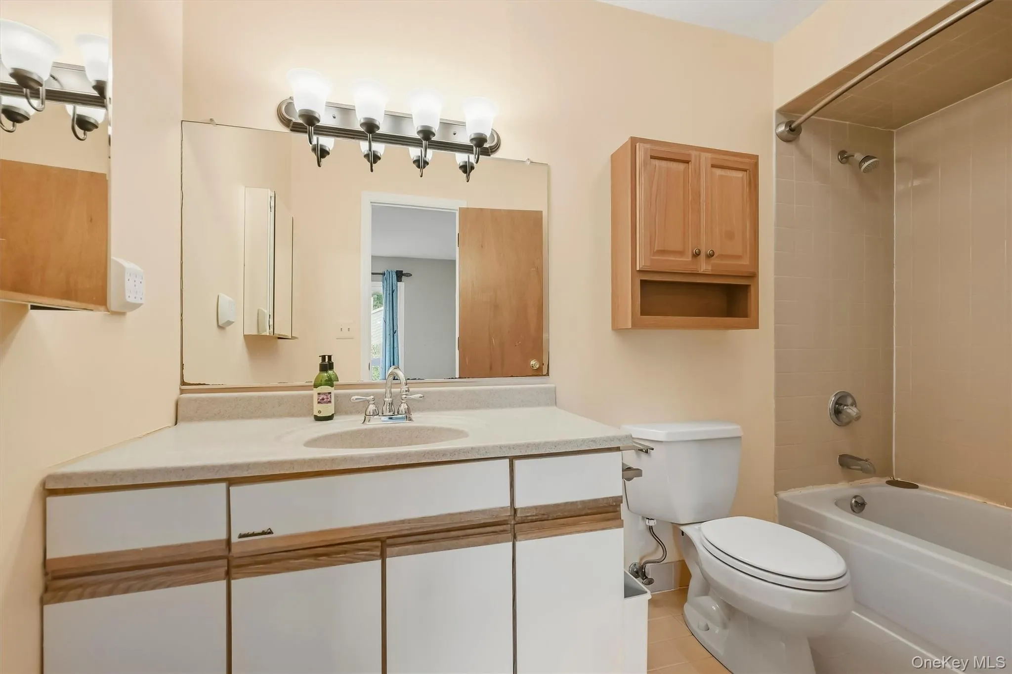 3 Moriah Lane, Middletown, NY, 2 Bedrooms Bedrooms, 5 Rooms Rooms,2 BathroomsBathrooms,Residential,For Rent,Moriah,0,1050156 3 Moriah Lane, Middletown, NY, 2 Bedrooms Bedrooms, 5 Rooms Rooms,2 BathroomsBathrooms,Residential,For Rent,Moriah,0,1050156