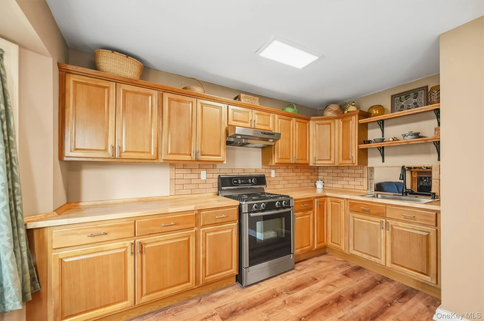 3 Moriah Lane, Middletown, NY, 2 Bedrooms Bedrooms, 5 Rooms Rooms,2 BathroomsBathrooms,Residential,For Rent,Moriah,0,1050156 3 Moriah Lane, Middletown, NY, 2 Bedrooms Bedrooms, 5 Rooms Rooms,2 BathroomsBathrooms,Residential,For Rent,Moriah,0,1050156