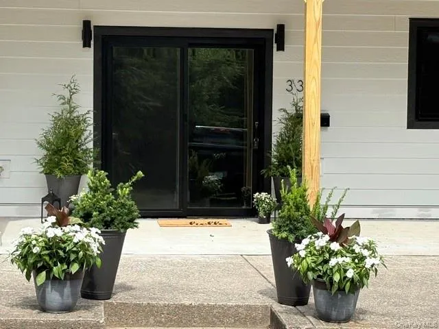 33 Valley Street, Saugerties, NY, 3 Bedrooms Bedrooms, 6 Rooms Rooms,2 BathroomsBathrooms,Residential,For Rent,Valley,0,1050159 33 Valley Street, Saugerties, NY, 3 Bedrooms Bedrooms, 6 Rooms Rooms,2 BathroomsBathrooms,Residential,For Rent,Valley,0,1050159