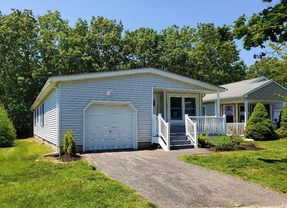 201 Village Circle, Brookhaven, NY, 2 Bedrooms Bedrooms, 5 Rooms Rooms,2 BathroomsBathrooms,Residential,For Rent,Village,0,1050162 201 Village Circle, Brookhaven, NY, 2 Bedrooms Bedrooms, 5 Rooms Rooms,2 BathroomsBathrooms,Residential,For Rent,Village,0,1050162