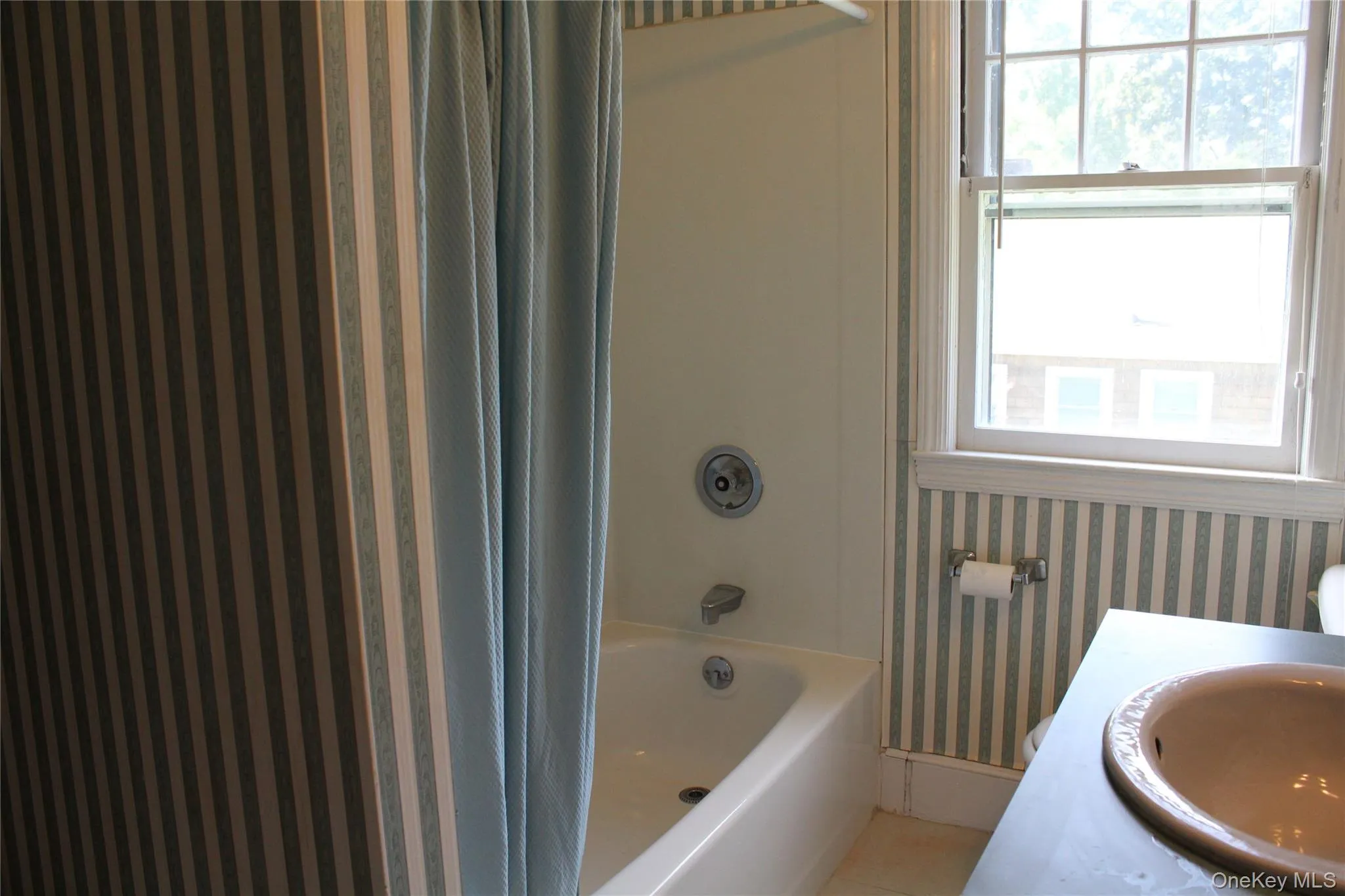 Full Bathroom with Tub Full Bathroom with Tub