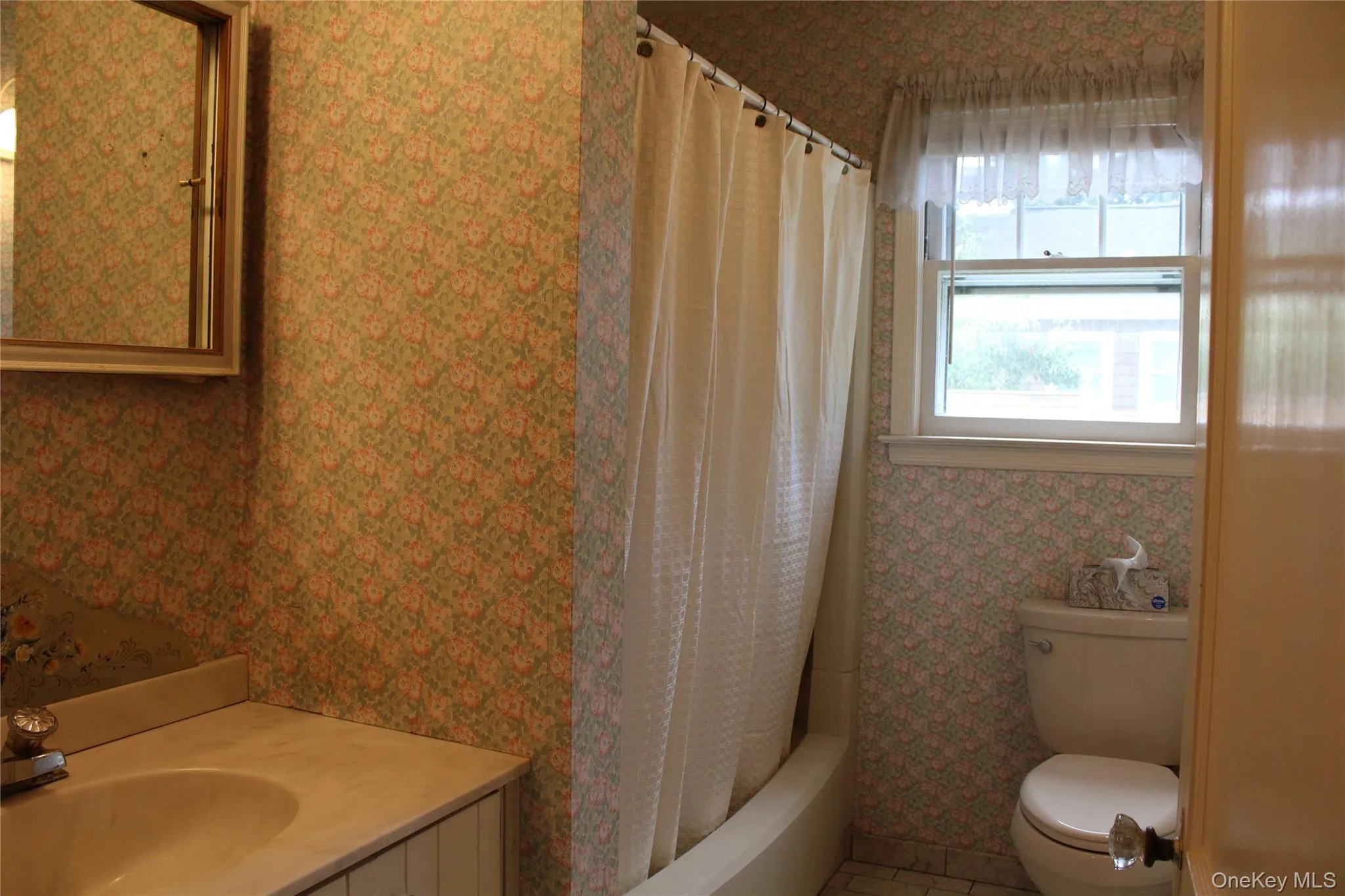 Full Bathroom Full Bathroom