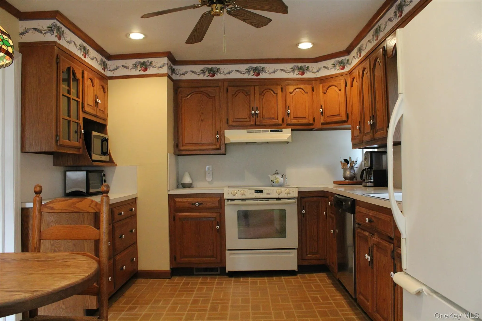 Eat in Kitchen Eat in Kitchen